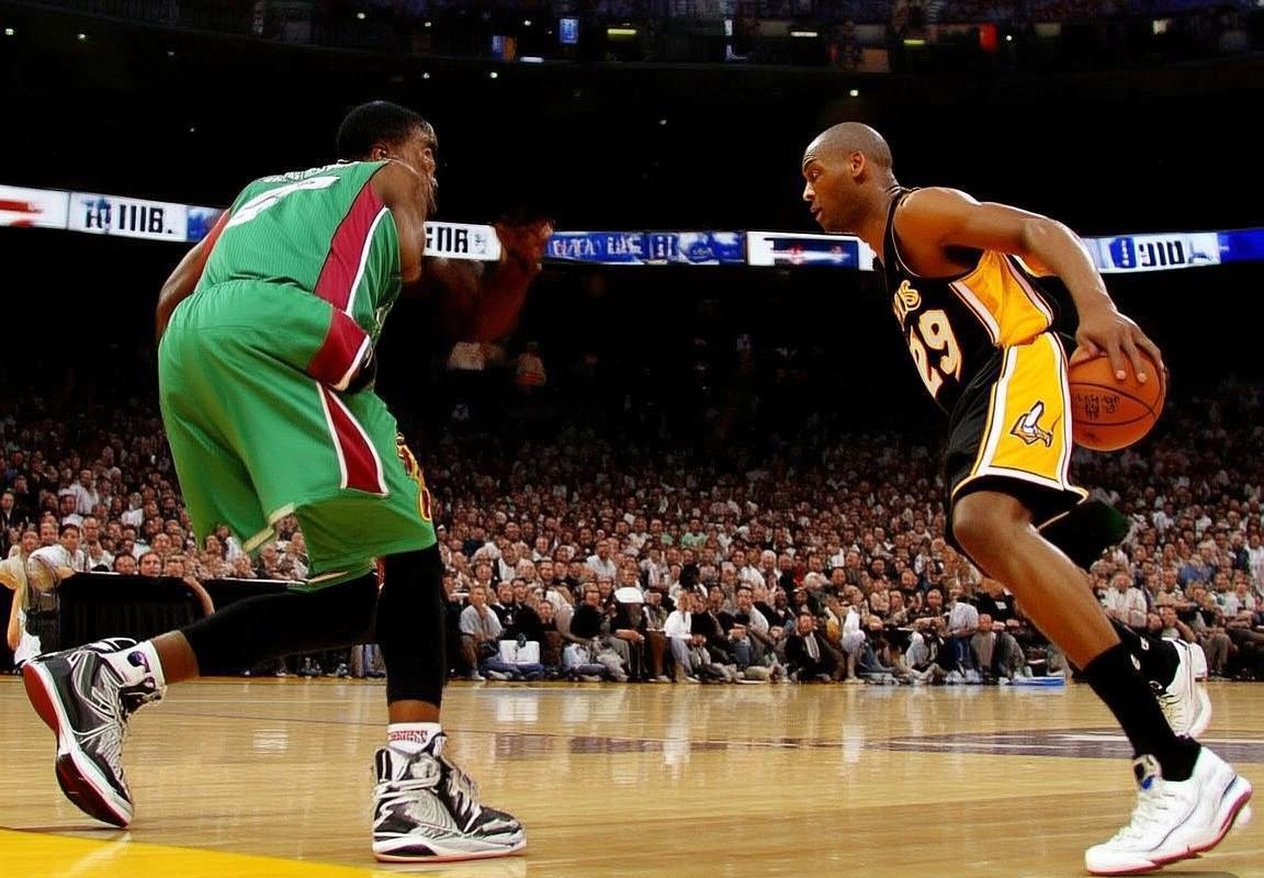 2008年科比韦德巅峰对决：湖热火经典之战解析与影响(图2)